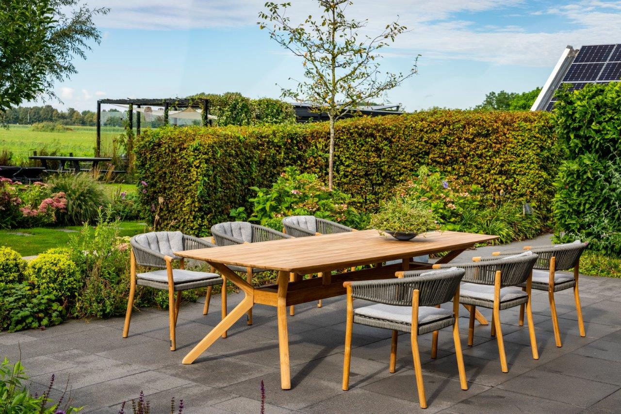 Traditional Teak Carmen Teak Garden Table 220 x 102 cm