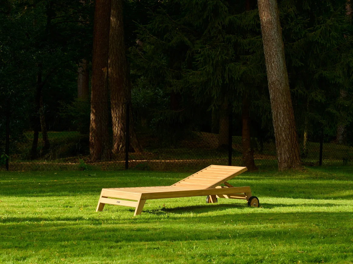 Traditional Teak Luna Teak Lounger