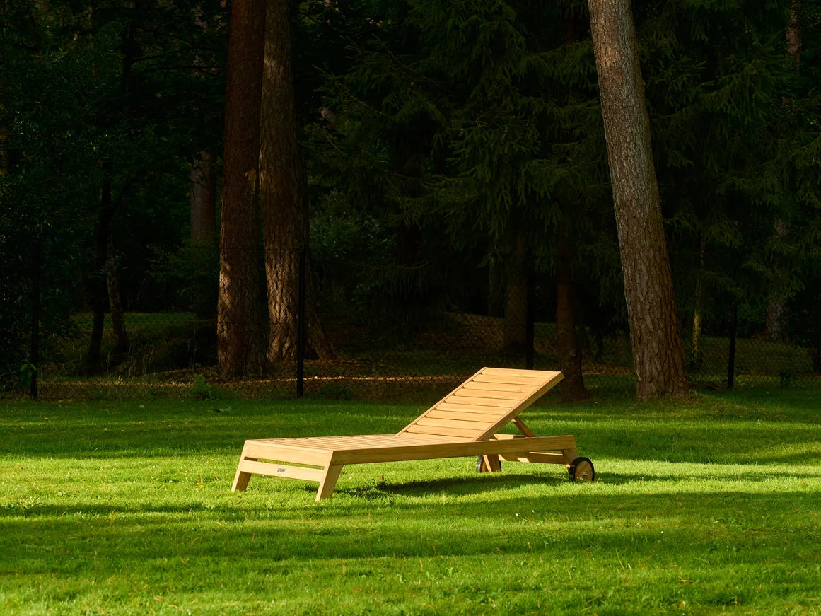Traditional Teak Luna Teak Lounger