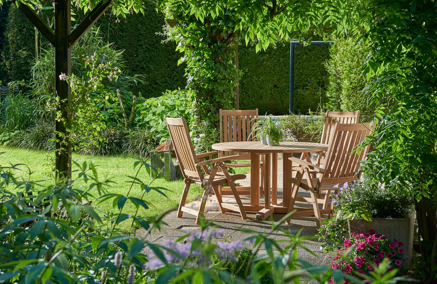 Traditional Teak William Garden Table Ø100 cm