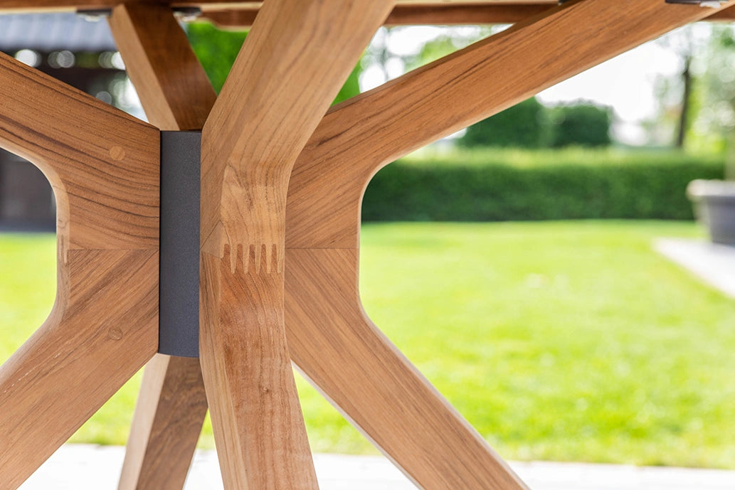 Traditional Teak Carmen Teak Garden Table Ø 132 cm